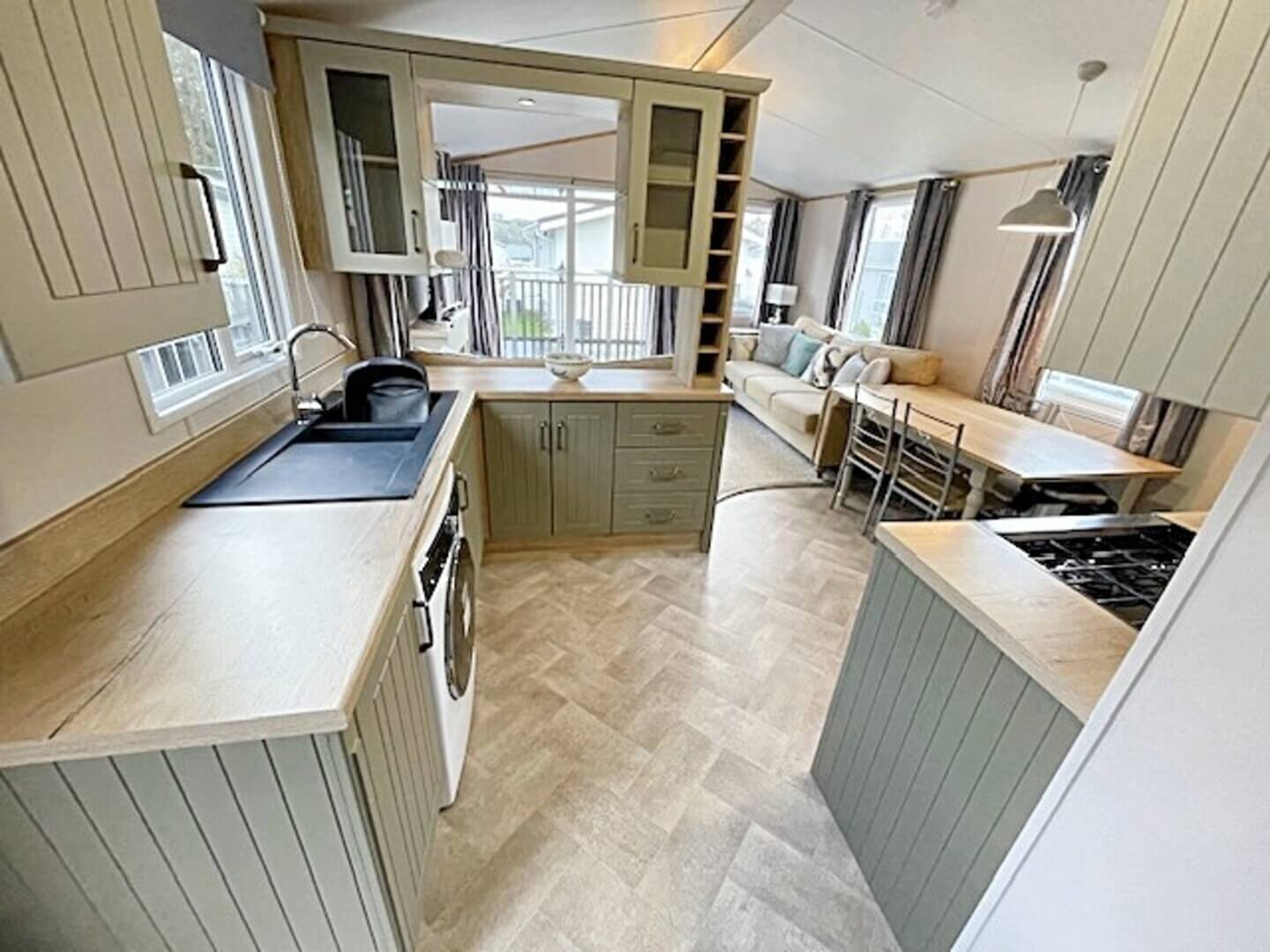 Marlee 38 Kitchen